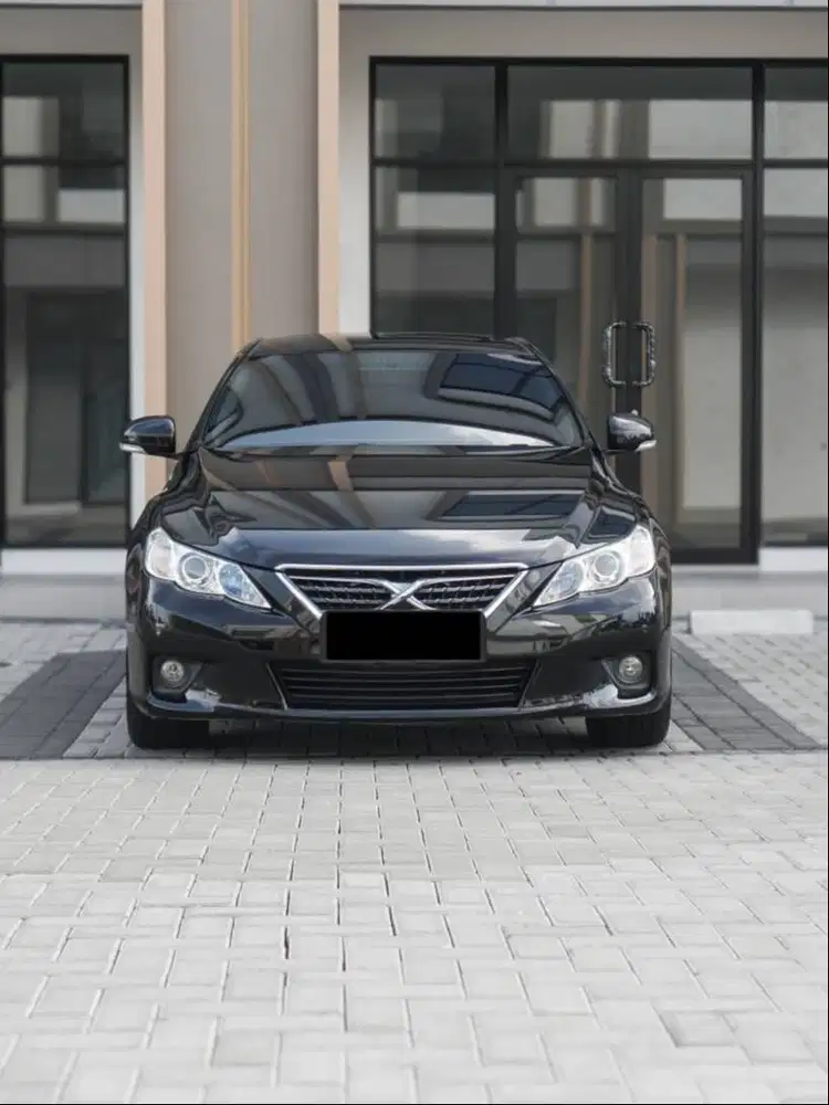 Toyota Mark X V6 2012