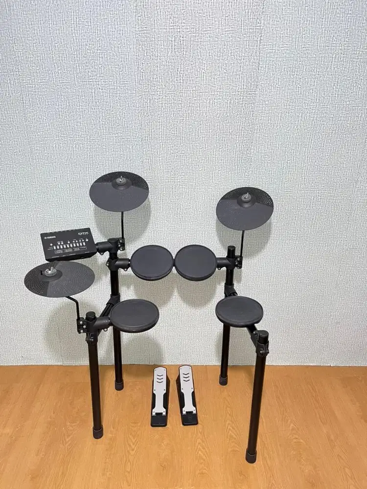 Drum electric yamaha dtx 402 like new barter tt
