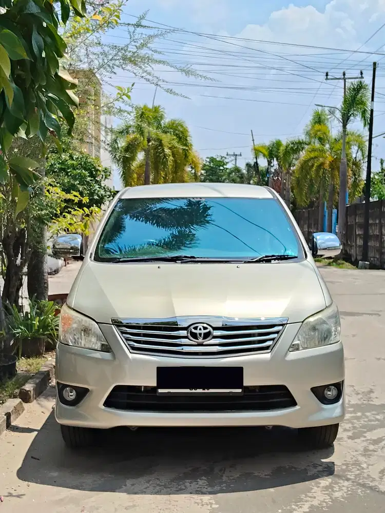 TOYOTA INNOVA G MANUAL BENSIN 2012