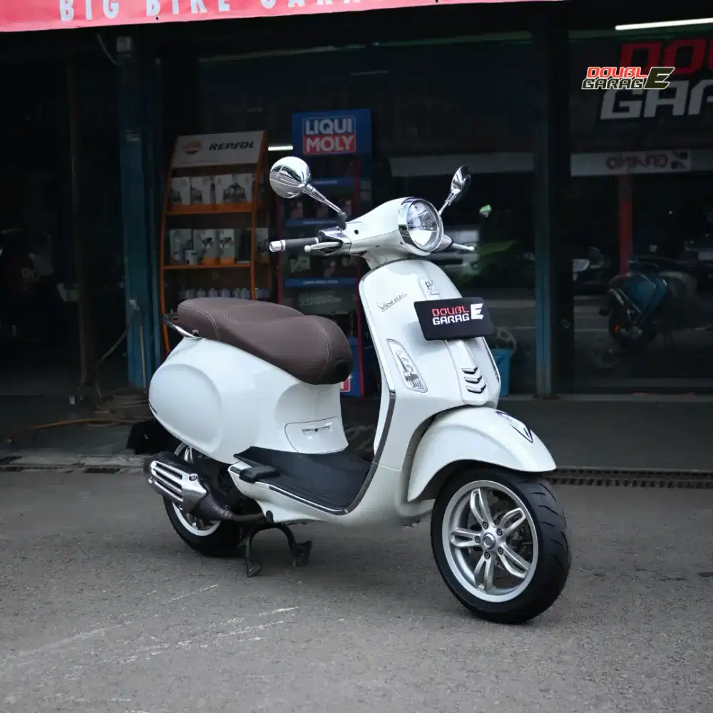 VESPA PRIMAVERA 150 iGet PUTIH 2018 SIAP GASS