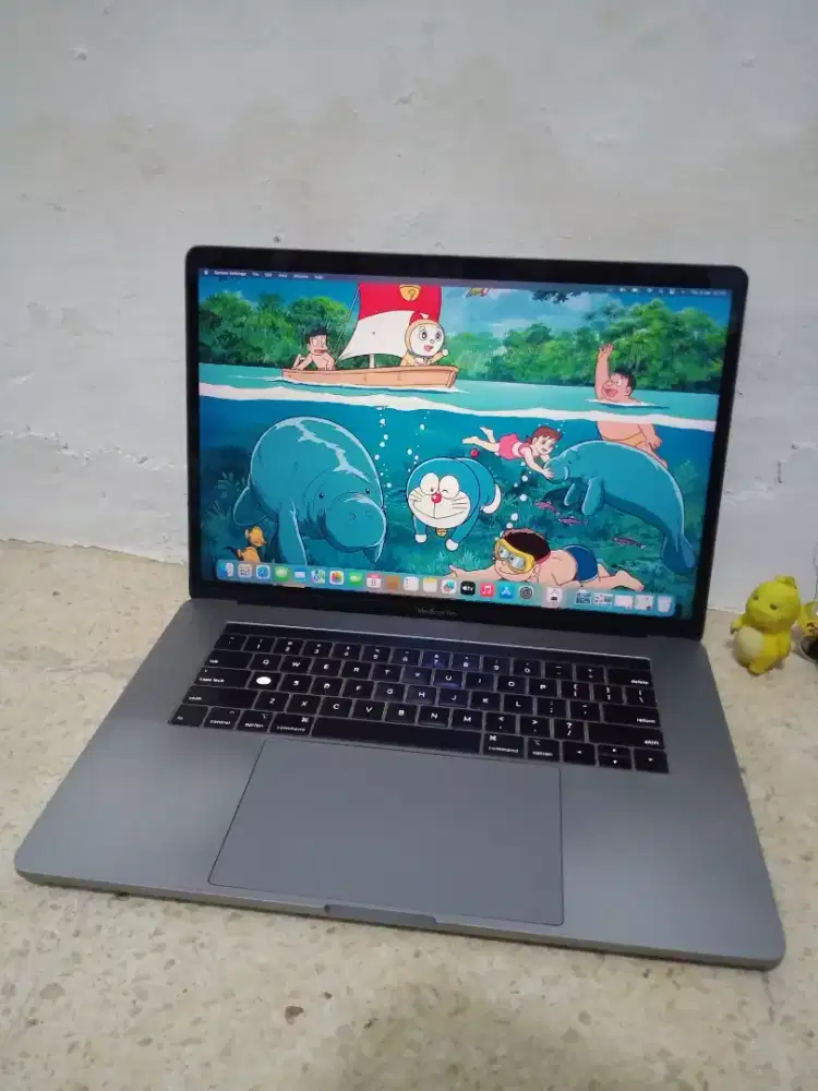Laptop Murah MacBook Pro Retina 15in 2019 core i9  16/256gb Dobel VGA