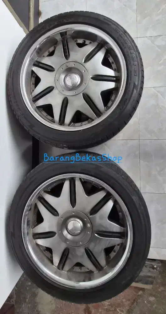 Dijual Velg R20 + Ban 255/45