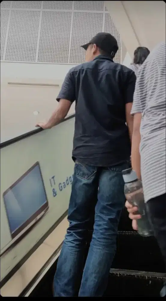 Mencari kerja apa saja