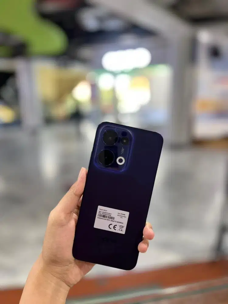 oppo reno 13 12/256 second like new full set blm pernah service