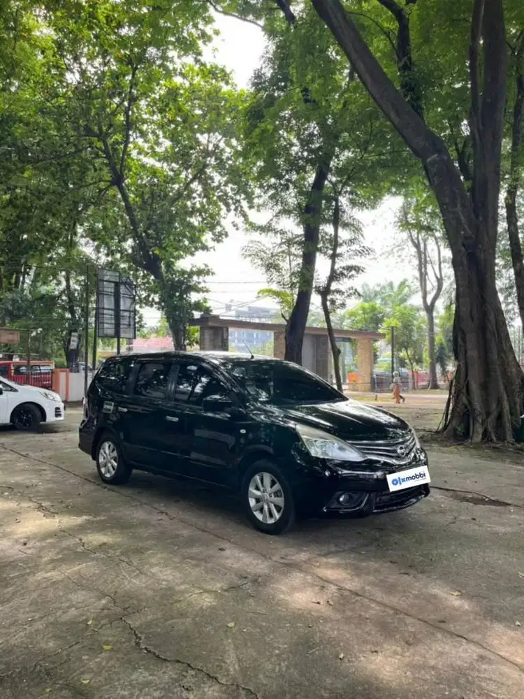 NISSAN GRAND LIVINA 1.5 XV MT 2015