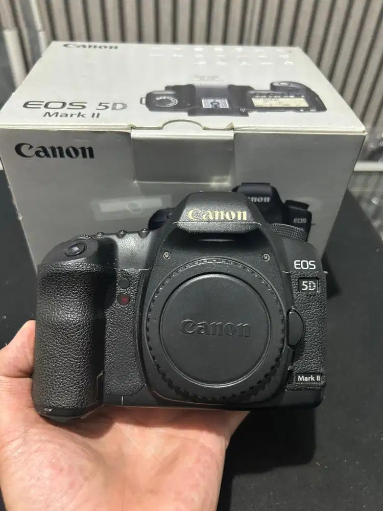 Fullset Box DSLR Canon 5D Mark II Body Only BO