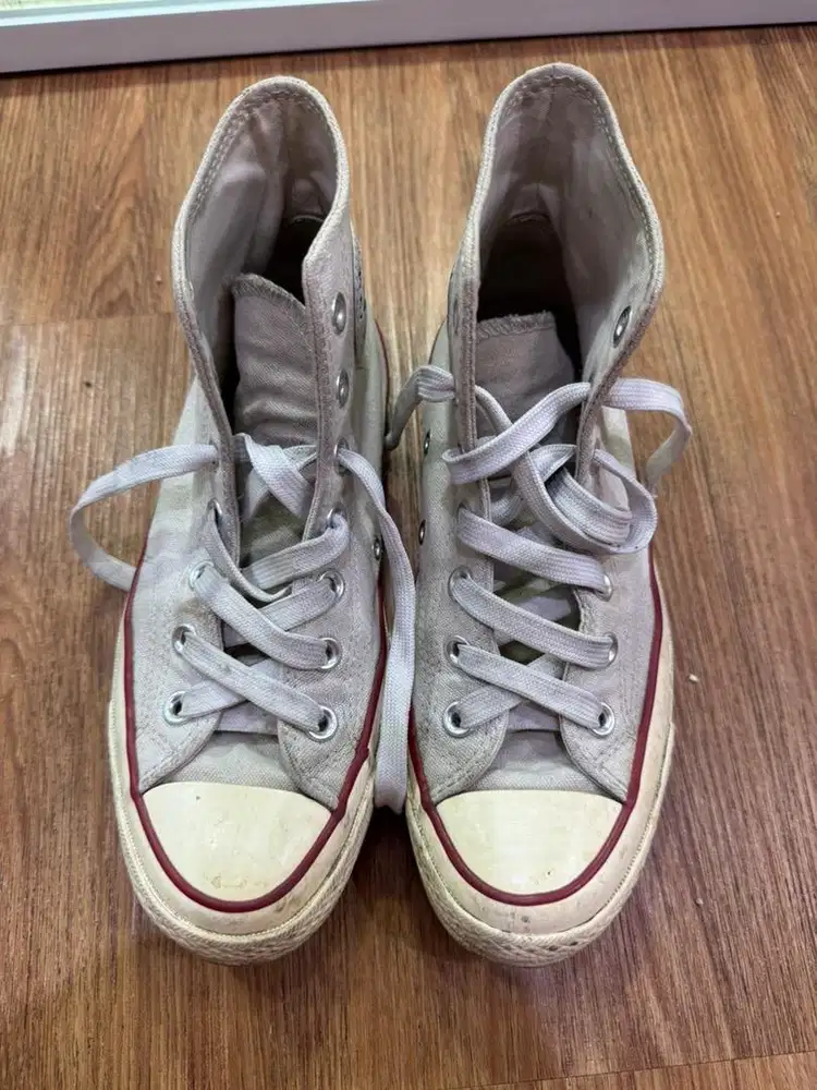 Sepatu converse cream sz 37