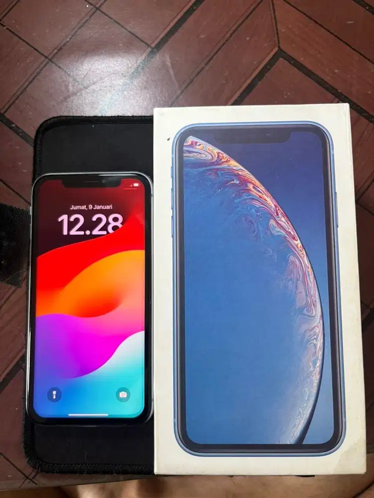 iPhone XR 128gb Blue Inter