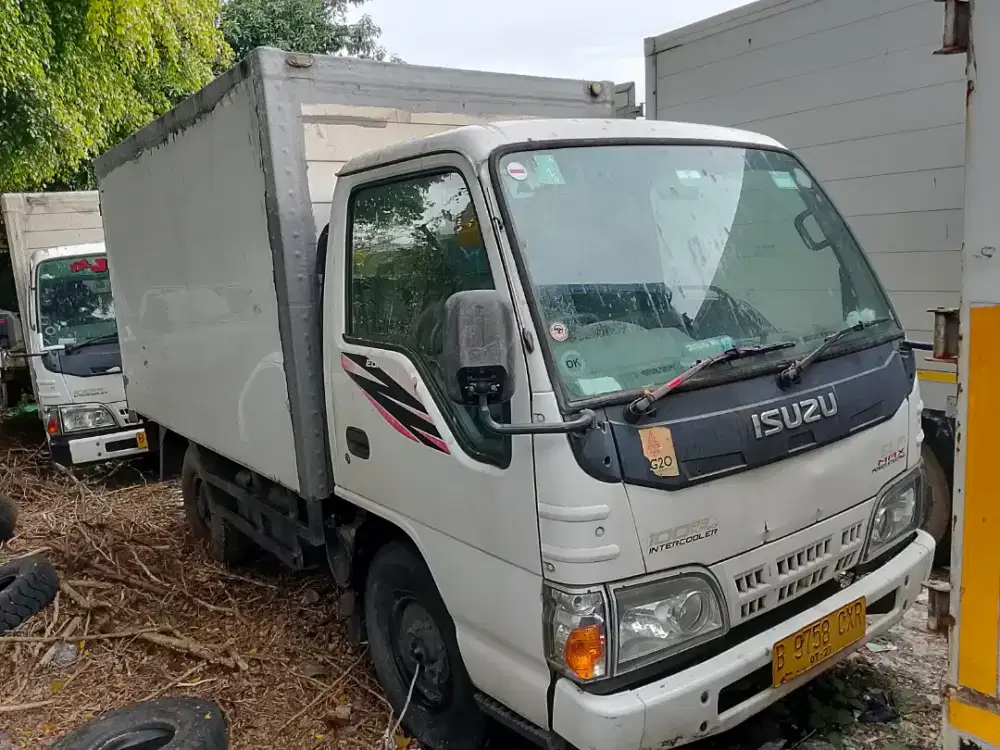 ISUZU ELF CDE NKR55 BOX FIBER 2017 ENGKEL 4 RODA TGN1 ORI SIAP KERJA