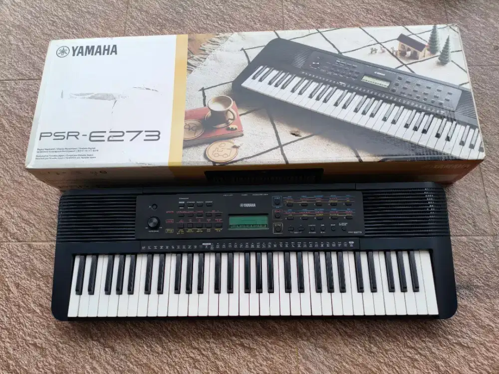 Keyboard Yamaha Psr E273 Like New