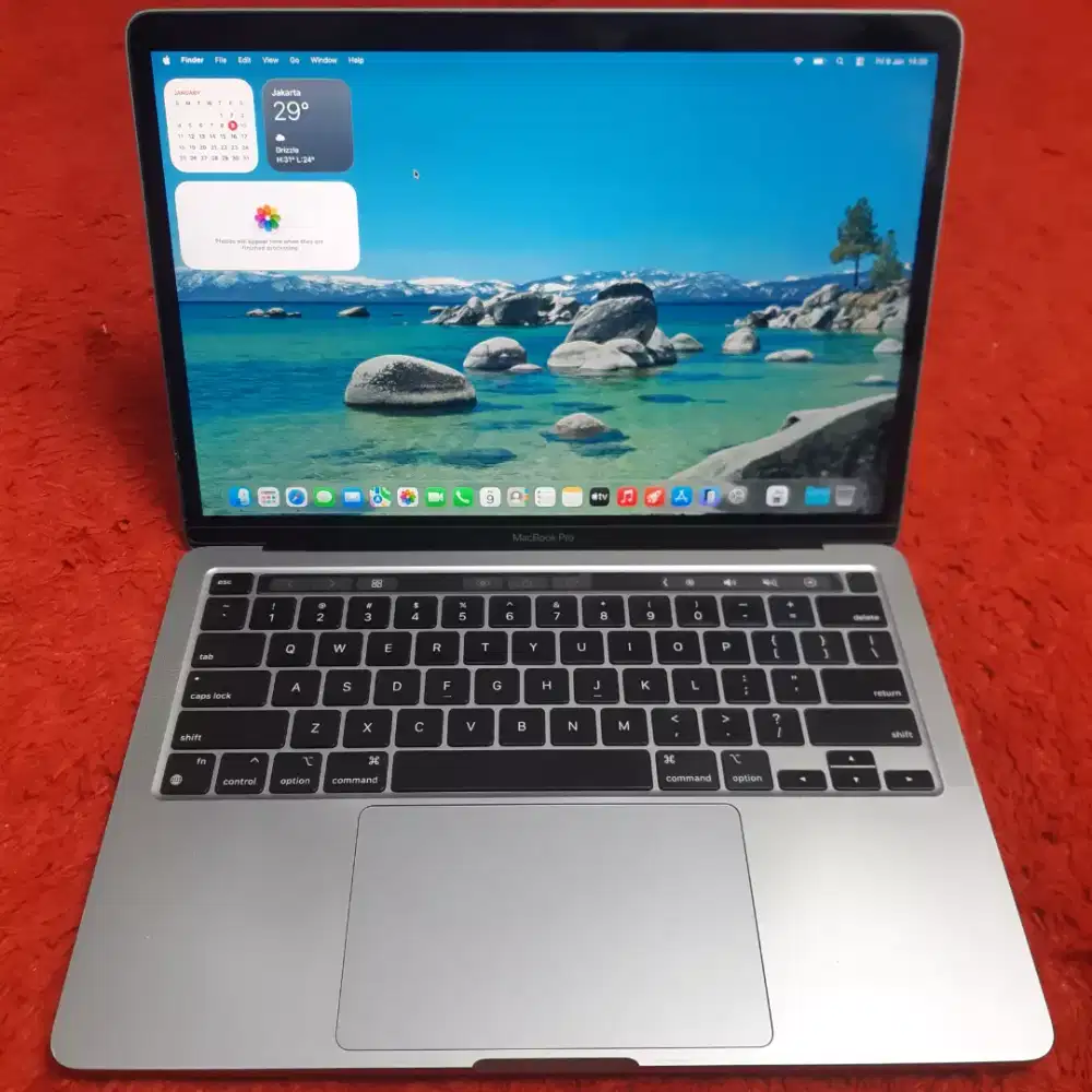 Macbook pro m1 2020 ram 8gb ssd 256gb grey siap pakai bisa cod