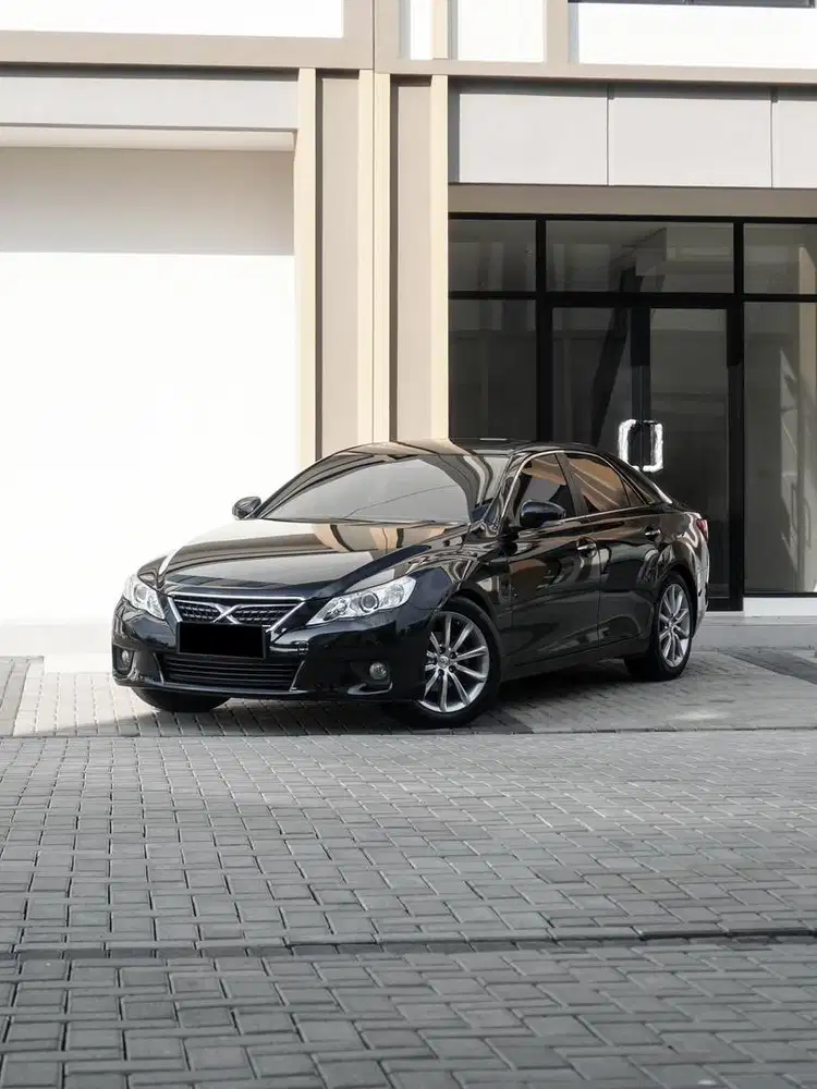 Toyota mark x 2.5 V6 2012