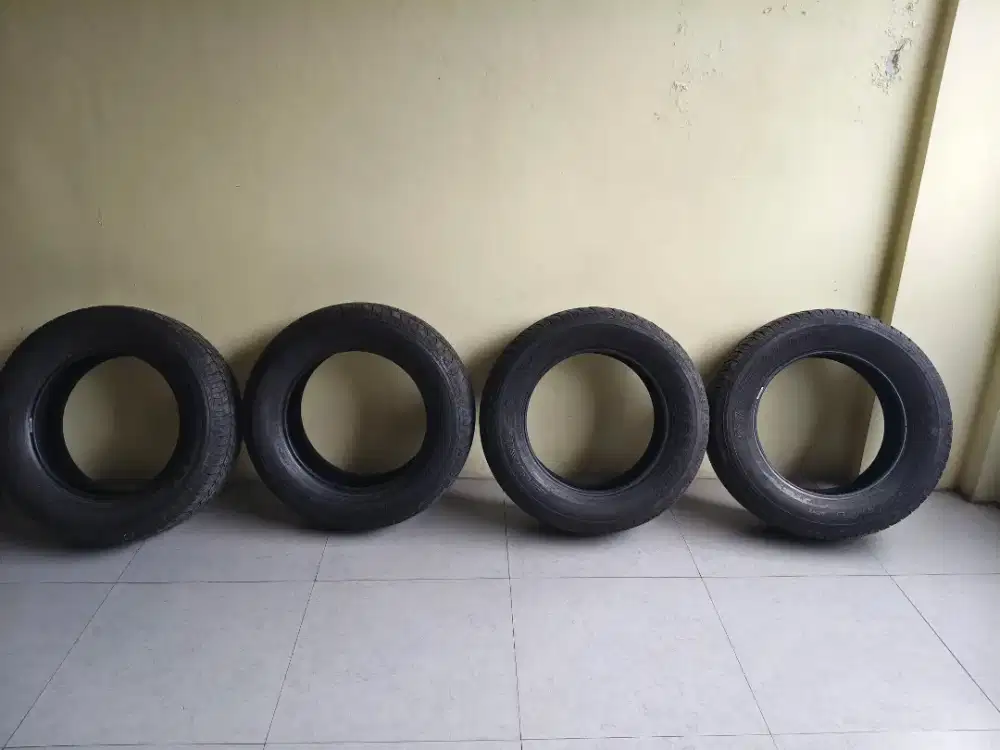 Ban BRIDGESTONE DUELER H/T R18 265/60