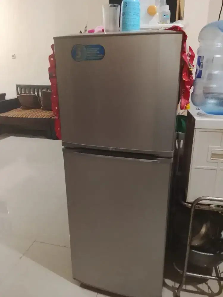 Jual kulkas 2 pintu merek LG