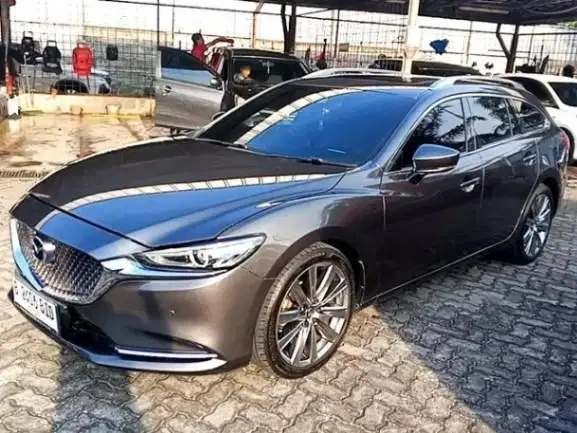 Pajak Panjang - Mazda 6 2.5 Elite Estate Bensin-AT 2019 Abu-Abu