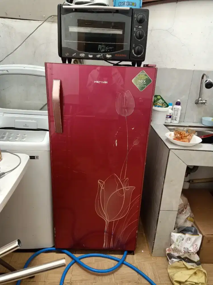 Polytron jual gitu ya