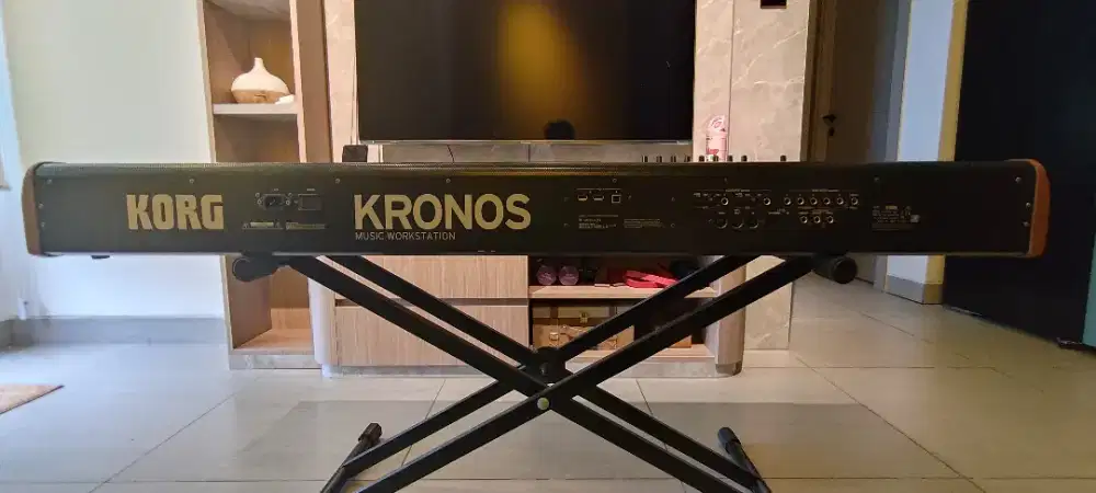 KORG Kronos 2-88 Keys Digital Synthesizer Workstation (JAPAN, 2019)