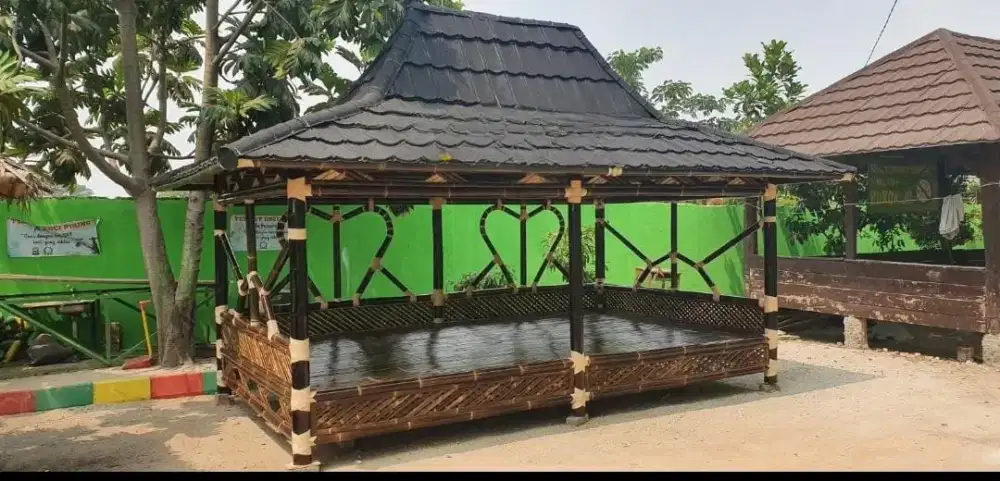 Saung Bambu 10x2 Atap Metalroof