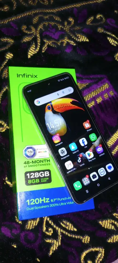 Infinix Smart 9 ram 4+4/128