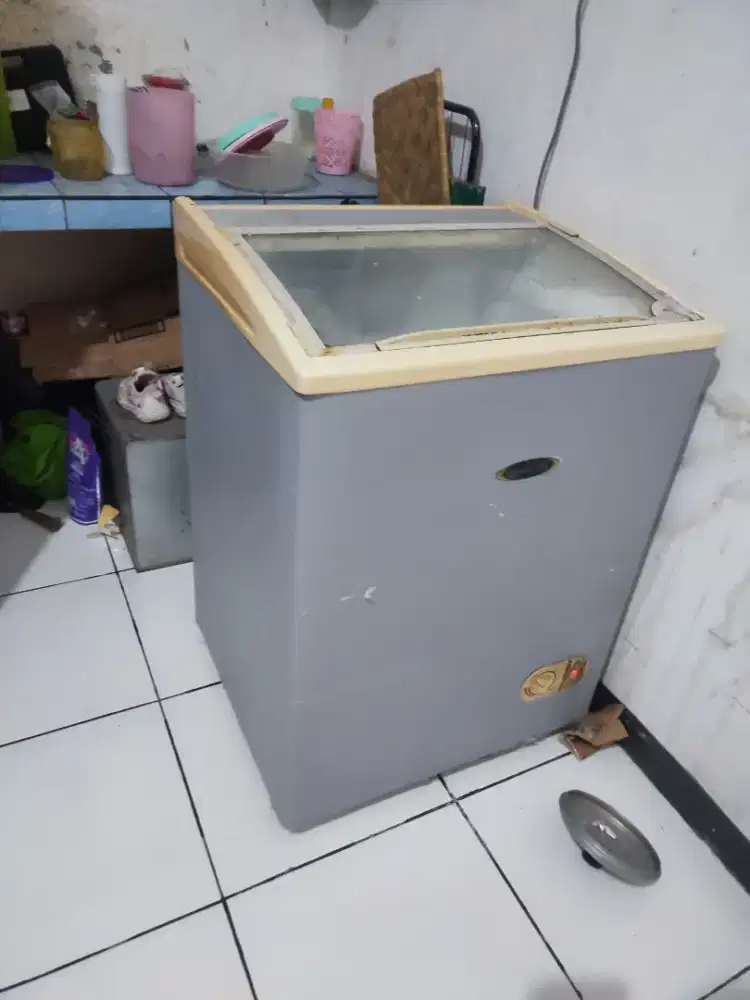 Freezer 100 liter  merek FRIGIGATE