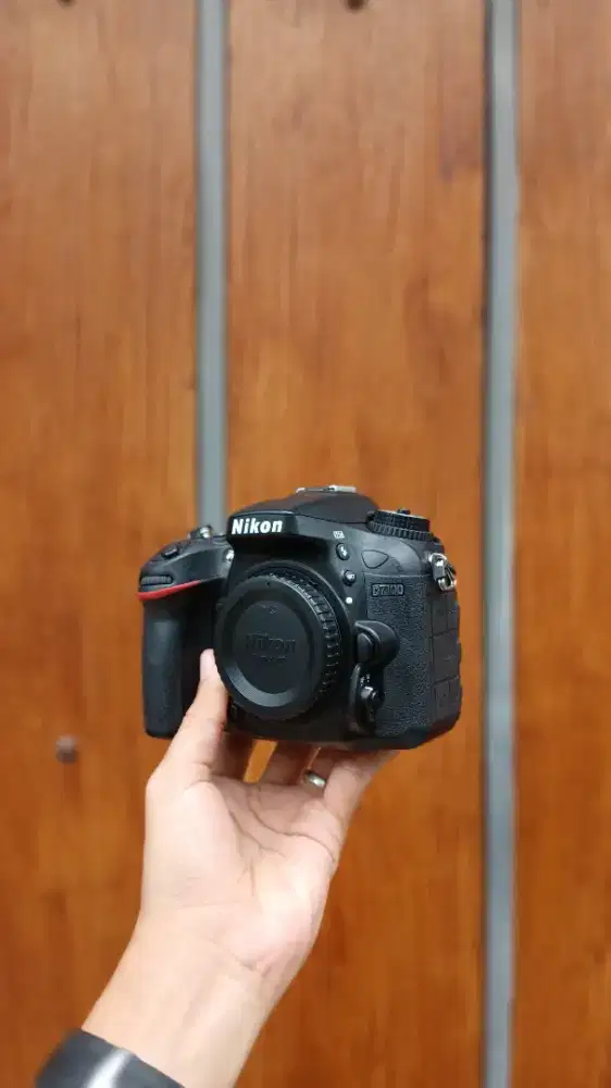 NIKON D7100 BLACK GOOD CONDITION FULLSETBOX