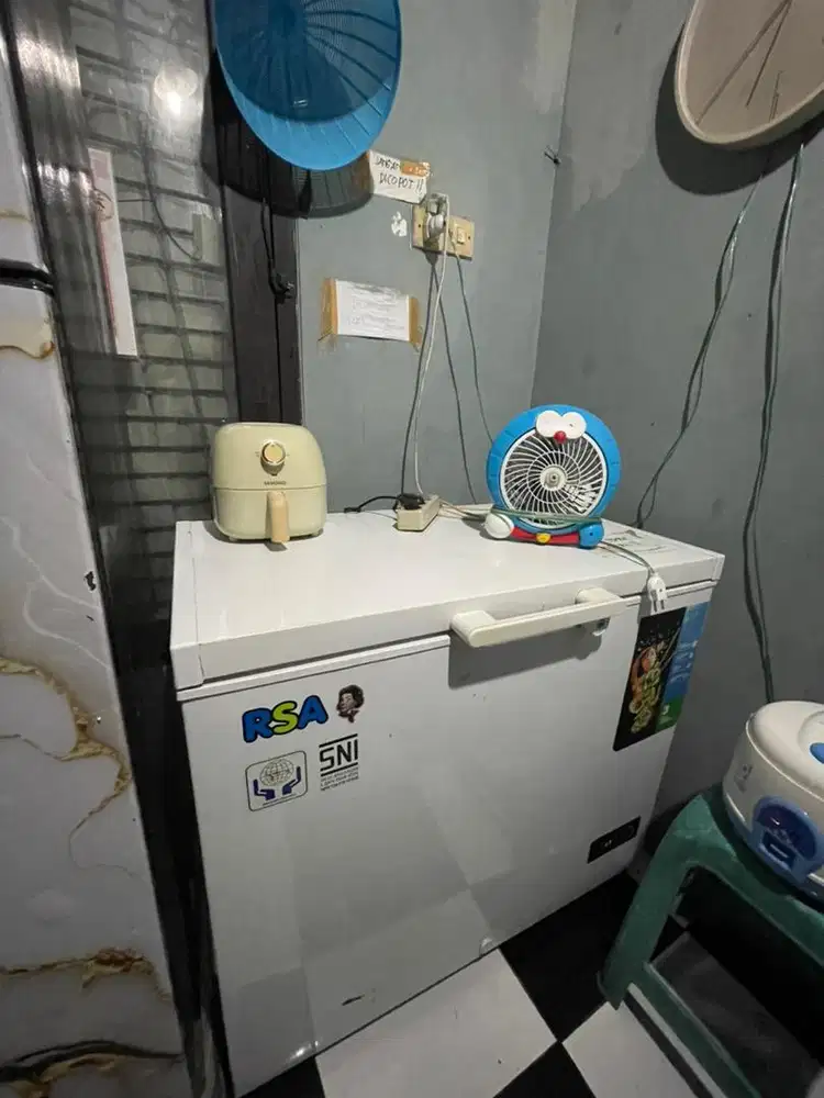 DIJUAL CEPAT FREEZER RSA mulus 300liter