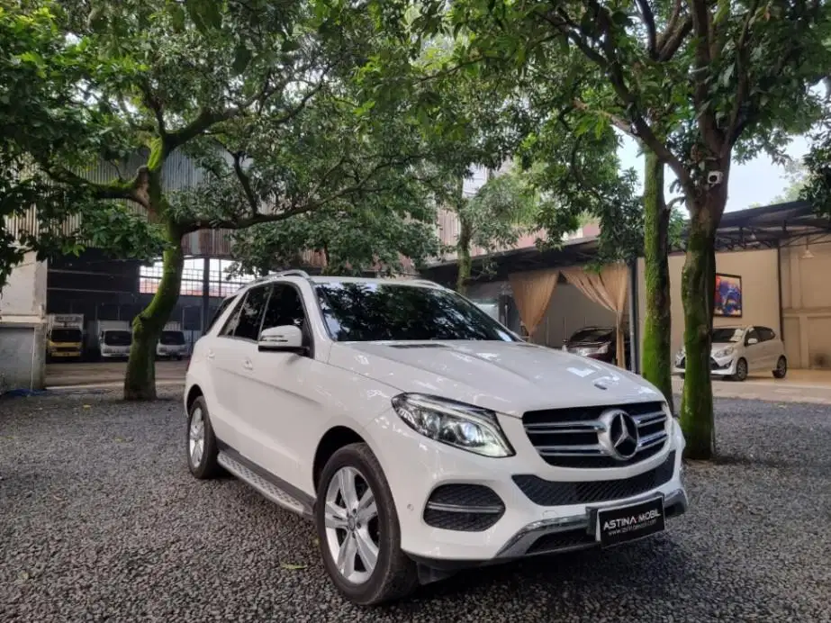 Mercedes Benz GLE 400 3.0 AT Matic 2017 Putih ASTINA MOBIL No GLE 450