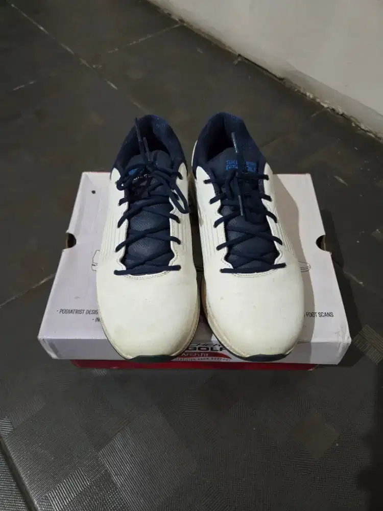 Sepatu Golf Merk Skecher No. 40