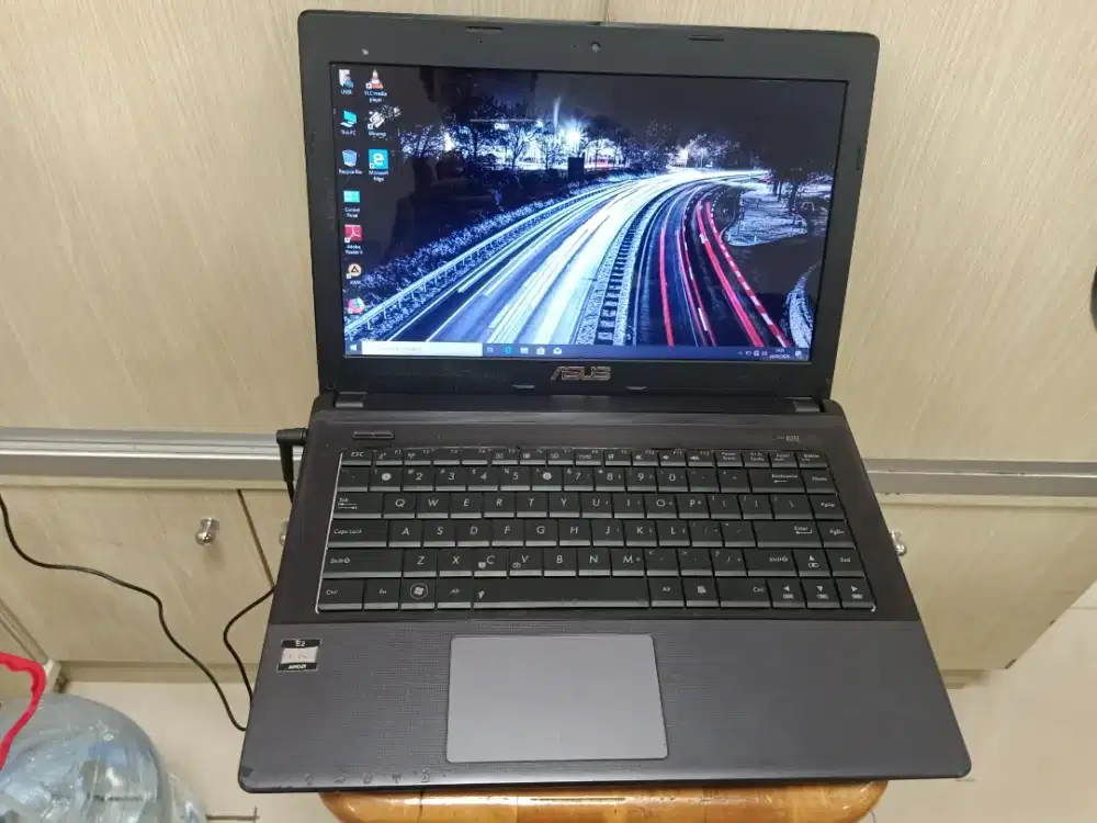 Jual Laptop Asus AMD DualCore Ram 4GB HDD 320GB LED 14inch Windows 10