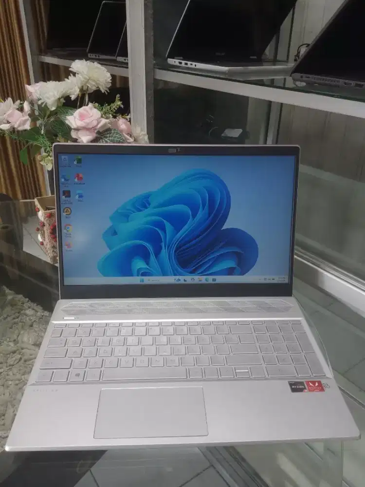 Laptop HP Pavilion 15 Amd Ryzen 3 3300U Ram 8 Ssd 512