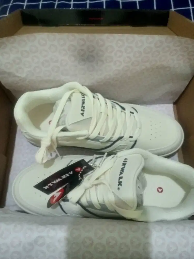 Sepatu merk airwalk no 40