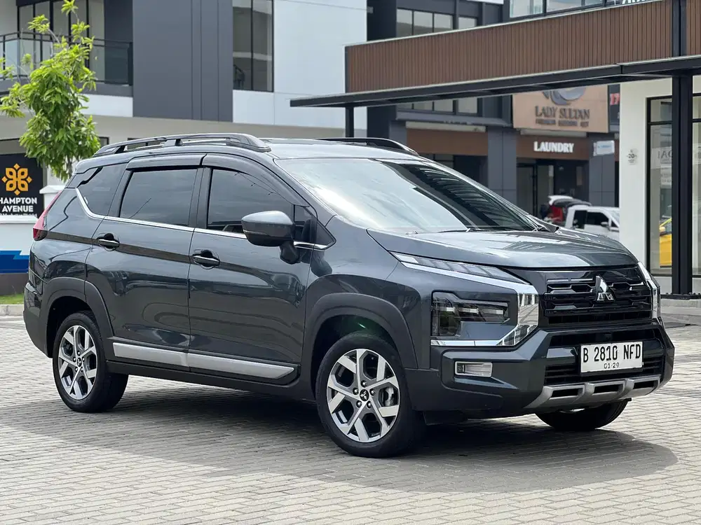 Mitsubishi Xpander 1.5 Cross Premium Package AT Bensin 2023 /2024