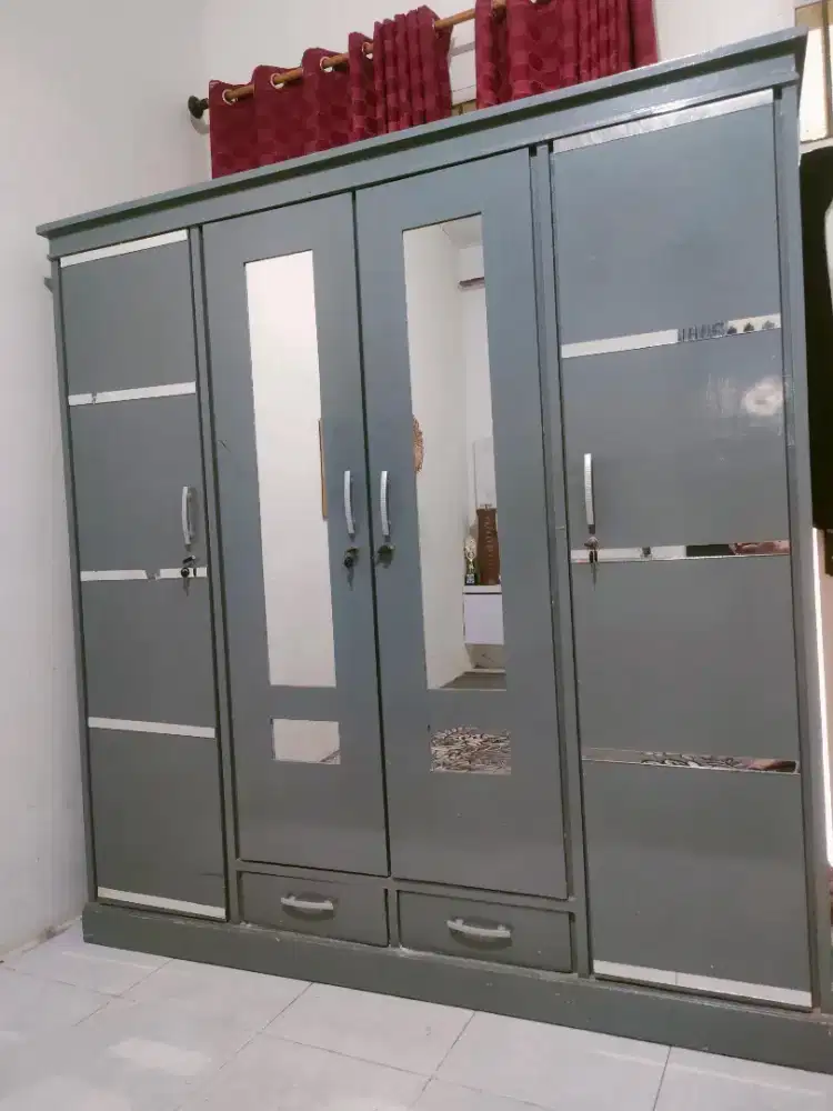 LEMARI 4 PINTU JUAL CEPAT YANG SERIUS