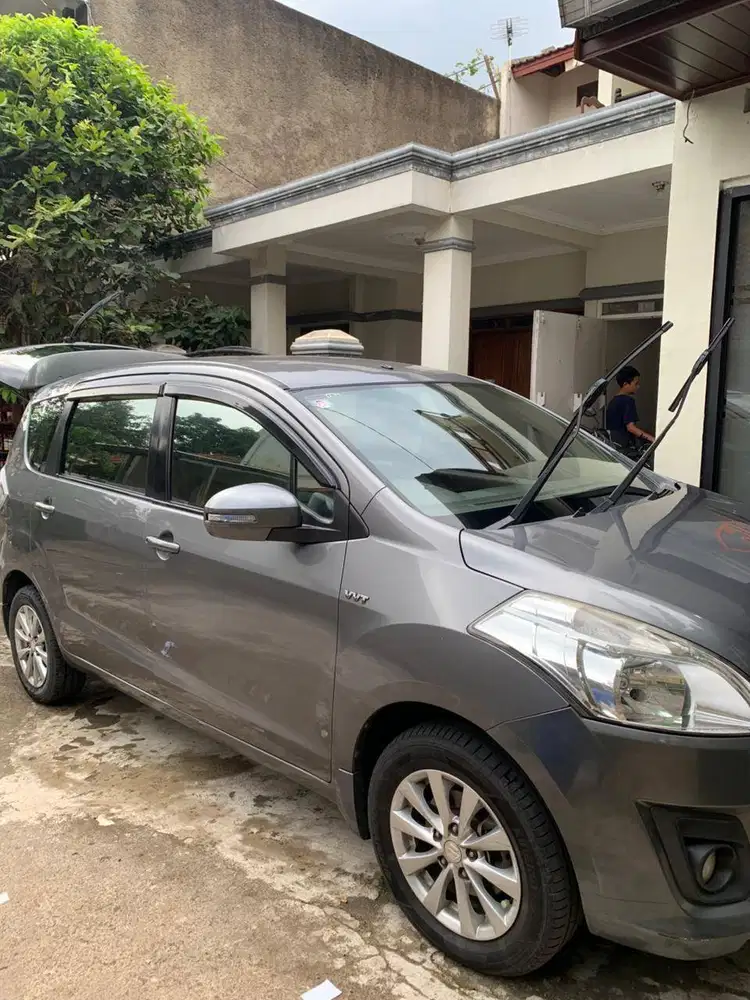 Suzuki Ertiga Tangan Pertama