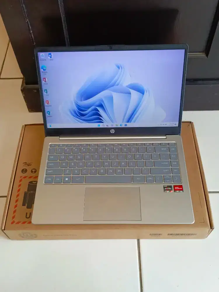 HP laptop 14-emxxx | Ryzen 3 7320U | Ram 8/512GB Nominus