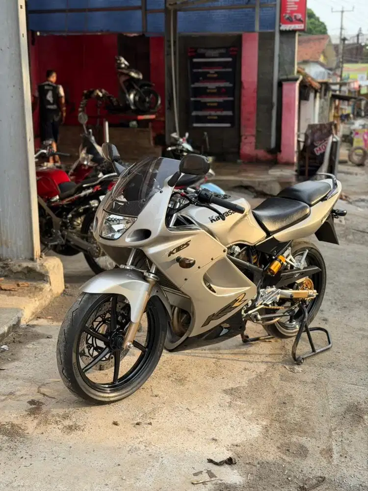 Ninja zx cbu 2003 silver