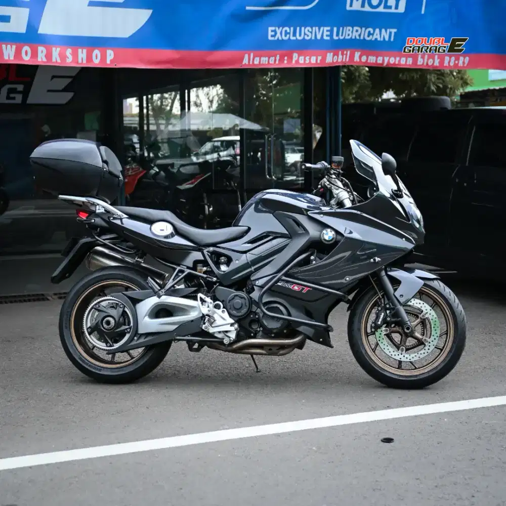 BMW F800 GT 2014 HITAM FULL PAPER LENGKAP