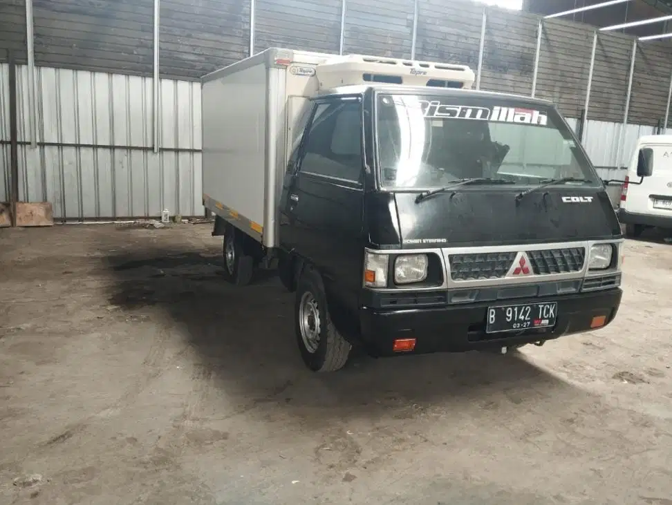 Mitsubishi L300 2.5 Freezer Box 2017 Hitam ASTINA MOBIL No Granmax Box