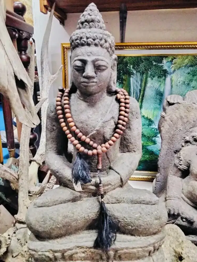 Pajangan Patung Budha asli Batu Koleksi Langka di Jakarta
