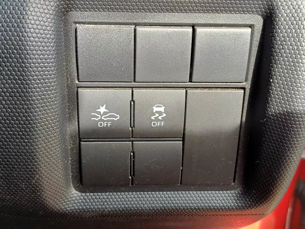 DP 5JT RAIZE GR TSS SENSING 1.0 TURBO CVT 2021 Two tone Bs Tukertambah