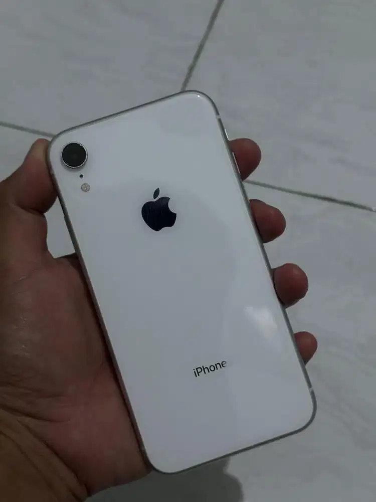 iPhone XR 64gb ex iBox