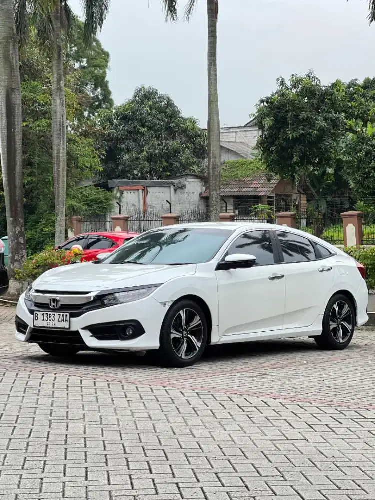 Honda Civic 1.5 Turbo ES 2016 Full Record