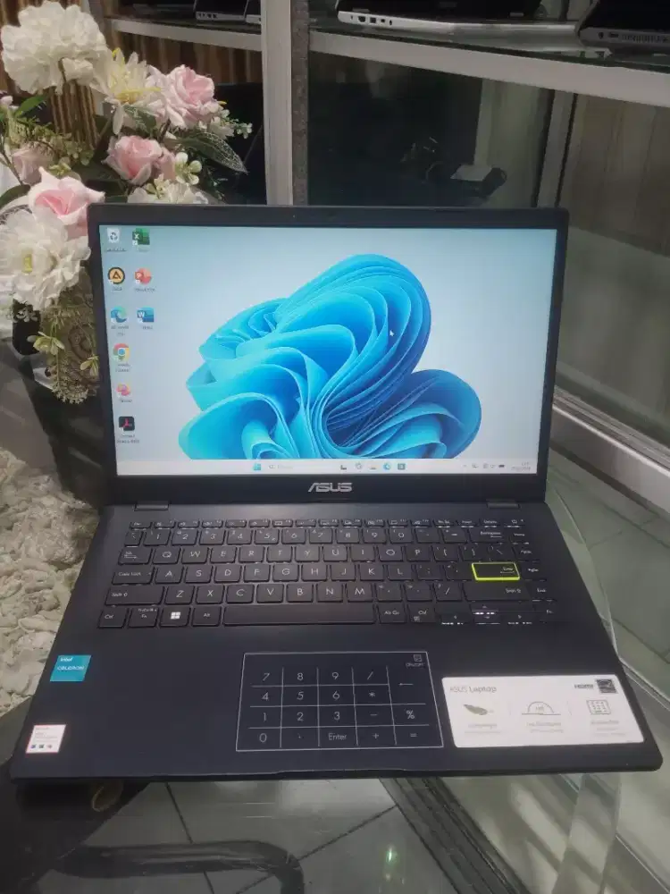 Laptop Asus Vivobook E410M Intel N4500 Ram 4 Ssd 256 Garansi Panjang