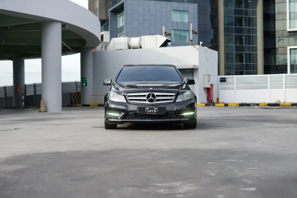 Mercy C250 2012 black on brown