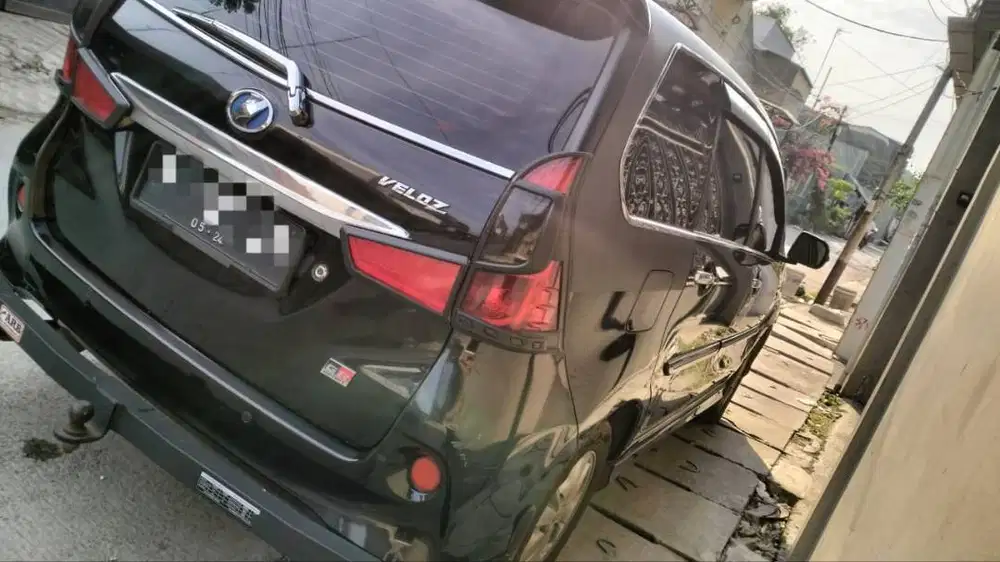 Jual Toyota Avanza Veloz AT 2014 Hitam Istimewa