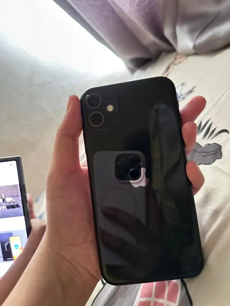 Iphone 11 garansi inter