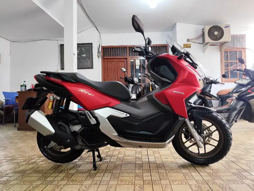 HONDA ADV 160 ABS 2025 KM 2 RB AN MULUS ORI