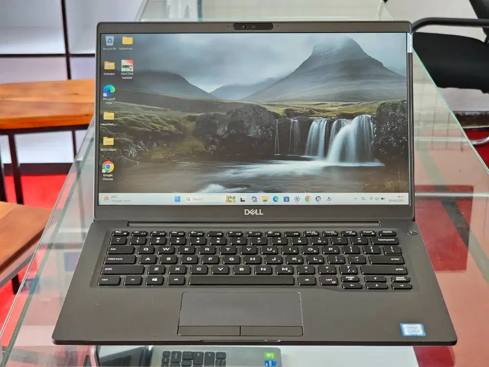 DELL Latitude 7400 intel Core i5 Gen 8 Ram 8 GB SSD 256 GB Slim