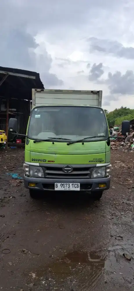 HINO DUTRO 110 SD TAHUN 2010