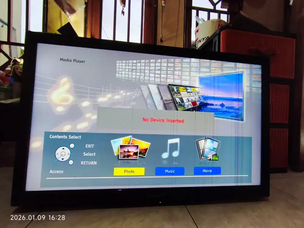 BUC TV Panasonic LCD 32” Paket Lengkap Set Top Box Antena Murah